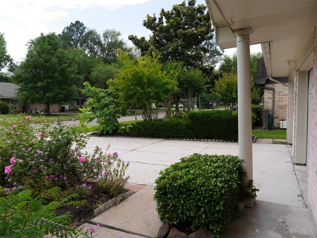 Foto del edificio - 13542 Fernhill Dr