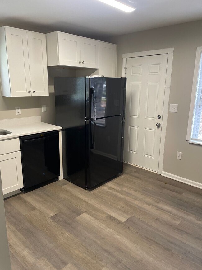 Foto del edificio - 3510 Tyler St SE