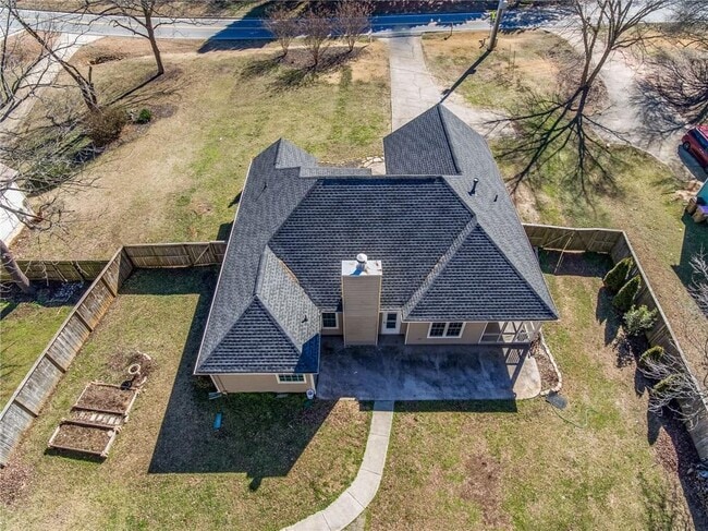 Building Photo - 3690 Drew Rd