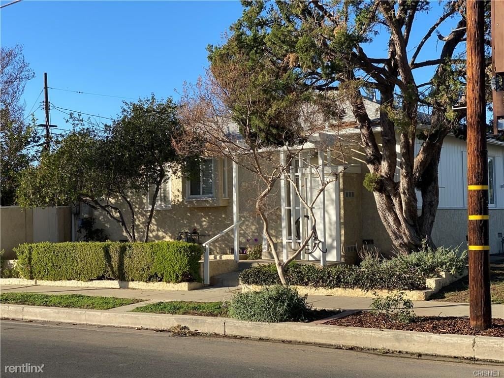Primary Photo - 3 br, 2 bath House - 10101 Sophia Ave