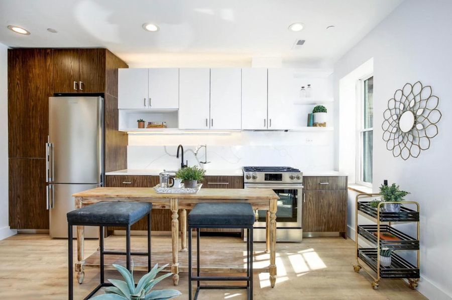 Primary Photo - Meridian Hill Park Junior-One Bedroom Gem!...