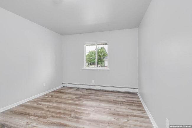 Interior Photo - Clayton Ridge