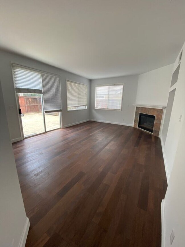 Building Photo - Welcome Home!