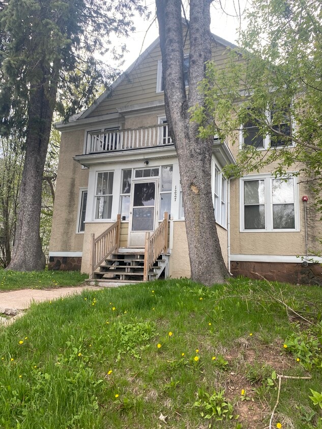 Primary Photo - 1227 E 3rd St
