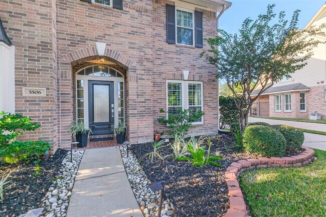 Foto del edificio - 5506 Langhorne Ct