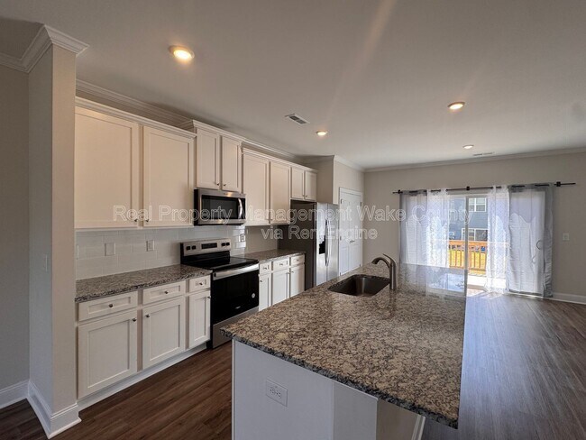 Foto del edificio - 5334 River Reach Dr