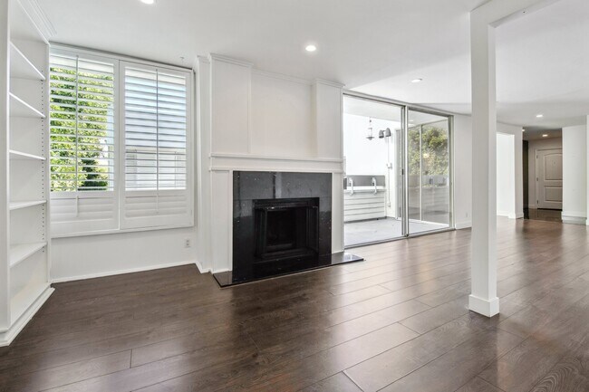 Foto del edificio - 429 N Oakhurst Dr