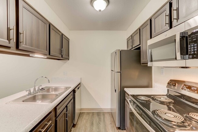 Building Photo - Americana Lakewood Apartments