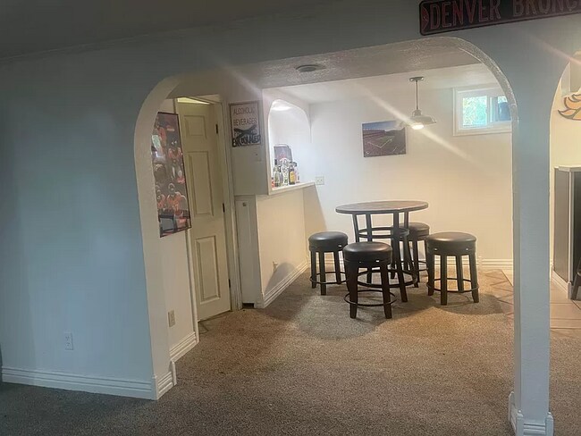 Building Photo - 1916 W 20th St