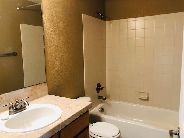 Foto del edificio - 10954 Timber Ridge Lane
