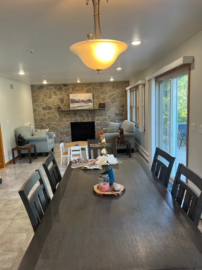 Photo - 33 Gainsborg Ave E House