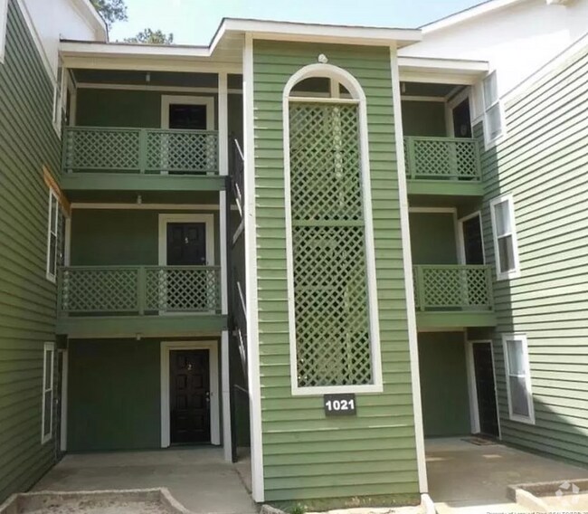Building Photo - 1021 Wood Creek Dr