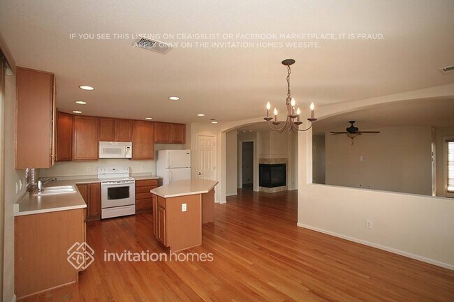 Building Photo - 16371 E 104th Pl