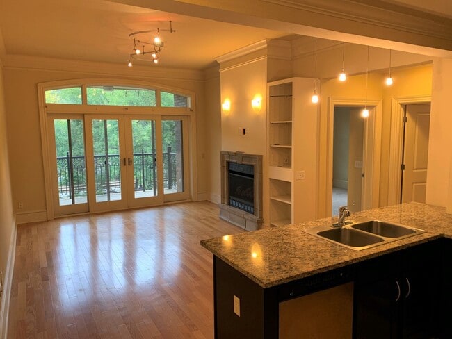 Photo - Meadow St, 600 Apartment