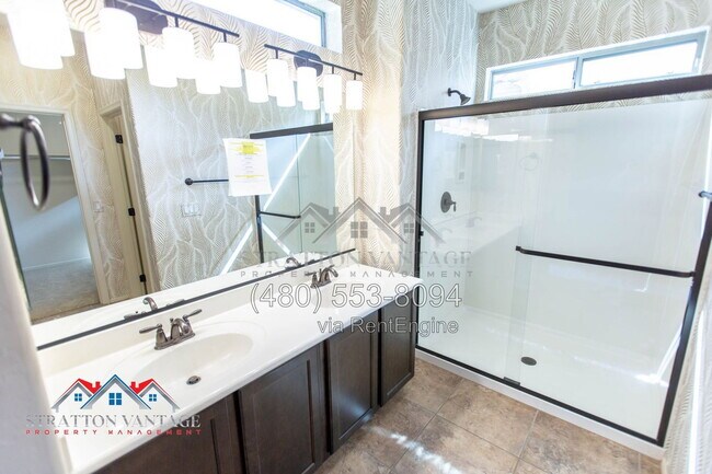 Foto del edificio - 4467 E Remington Dr