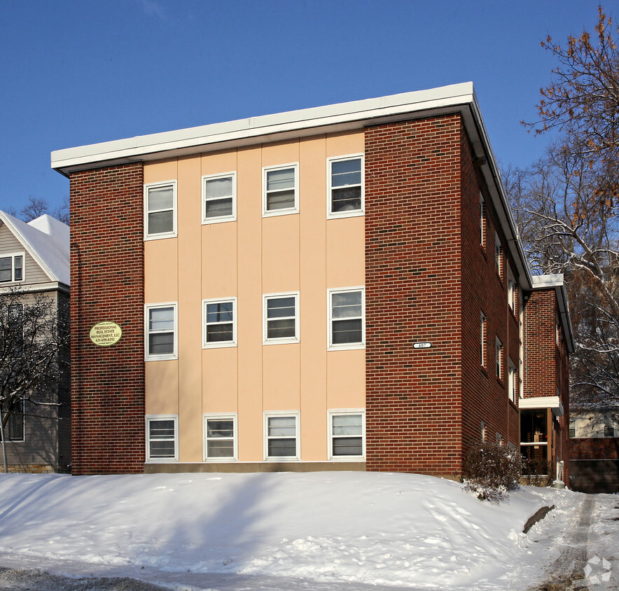 Primary Photo - 407 Grand Ave