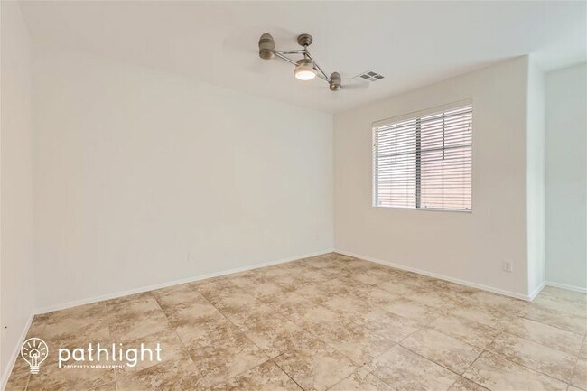 Foto del edificio - 20041 49Th Drive