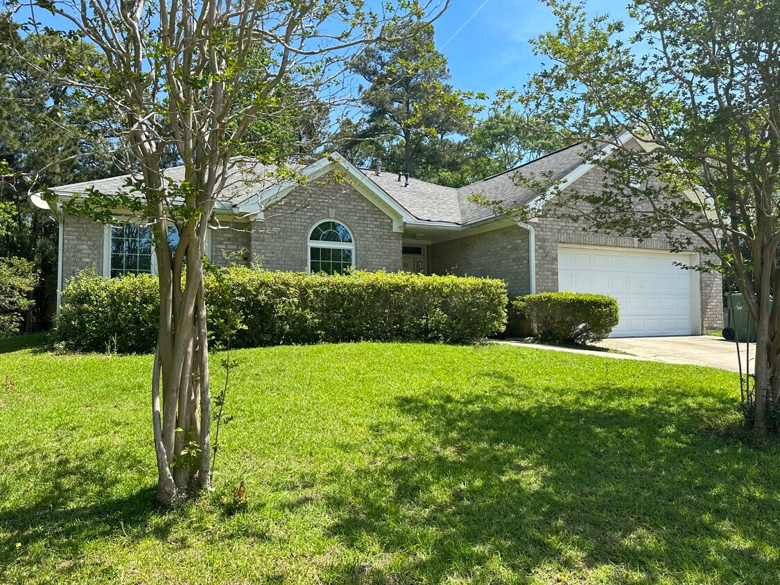 Primary Photo - 106 Chariot Ct