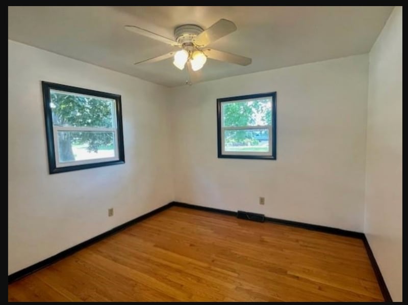 Building Photo - 1873-1875 E Post Rd