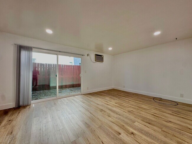 Foto del edificio - 932 Maltman Ave