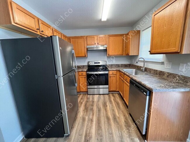 Building Photo - 6305 Summerour Place