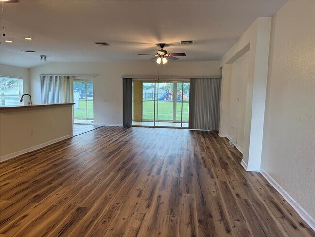 Foto del edificio - 4304 SW 54th Ct