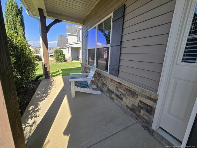 Building Photo - 410 Sedgefield Dr