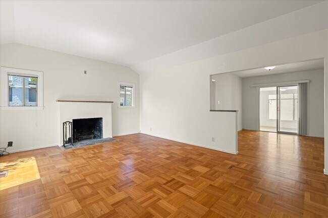 Foto del edificio - 1017 10th Ave