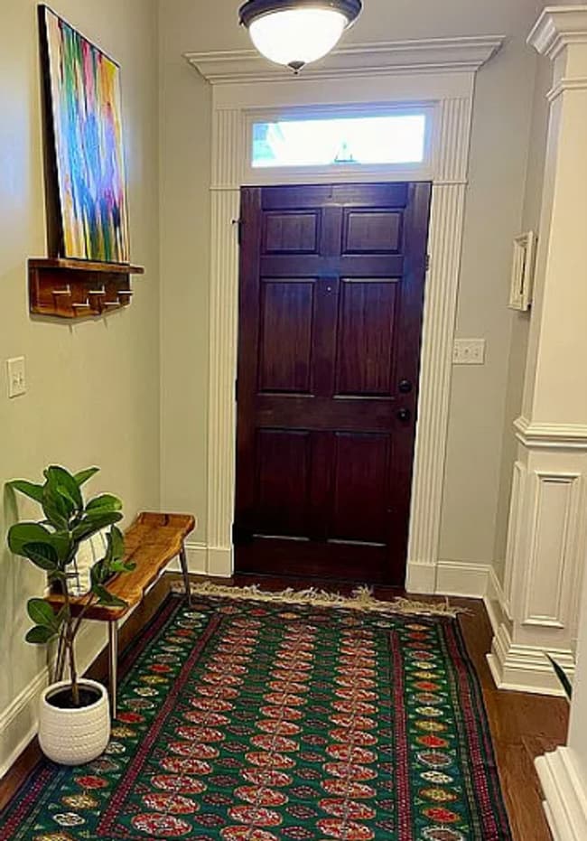 Building Photo - Spacious 4BR/3BA Grove Point Home with Screened Porch & Privacy Fence