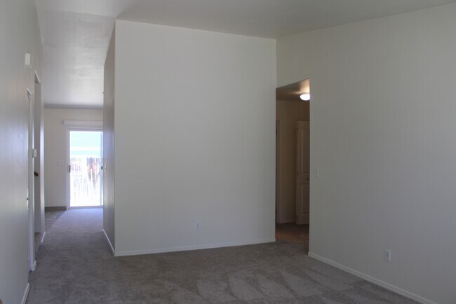 Foto del edificio - 1386 Brown St