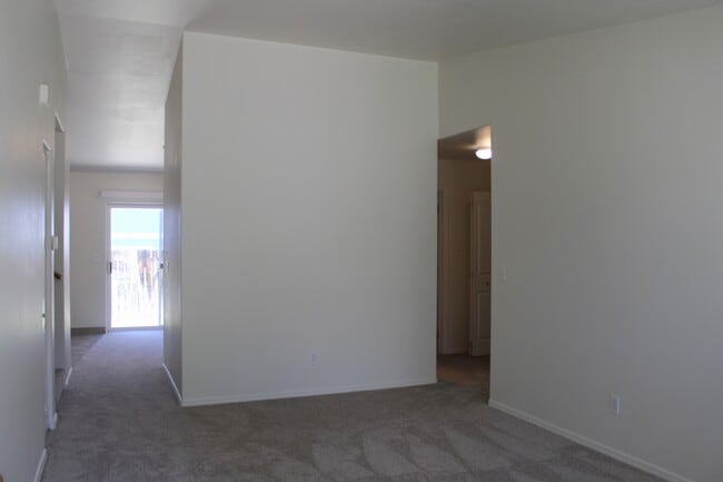 Building Photo - 1386 Brown St