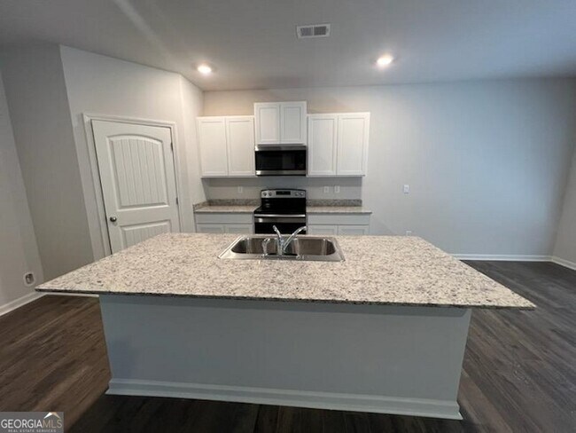 Building Photo - 308 Deer Run Dr