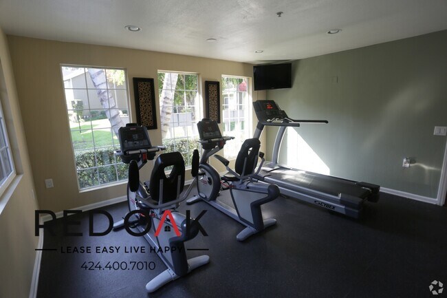 Foto del edificio - ~SENIOR 55+ HOUSING~ Serene One Bedroom wi...