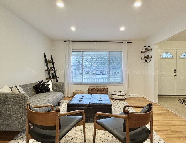 Foto del edificio - Spacious 4-Bedroom Colonial Minutes from Birmingham