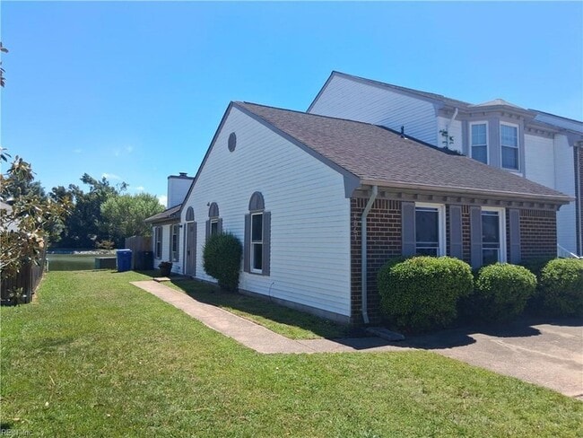 Building Photo - 4863 Woods Edge Rd