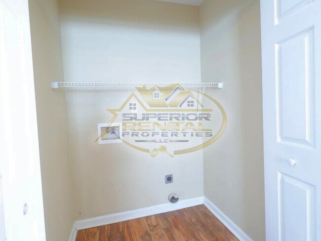 Foto del edificio - 515 Summit Terrace Ct
