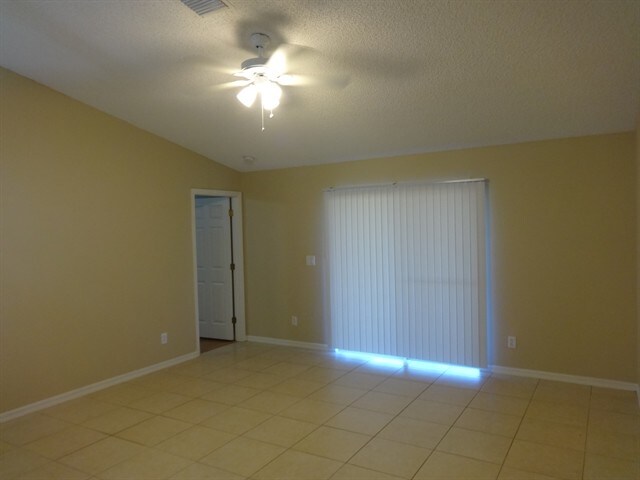 Foto del edificio - 1308 Auburn Lakes Dr