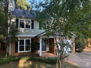 Building Photo - 203 Aurora Ln