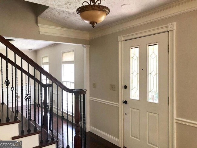 Building Photo - 2408 Crooked Tree Ct NE