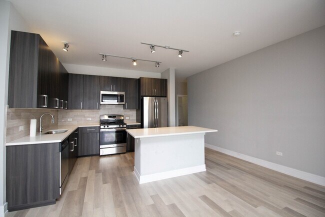 Foto del edificio - 1554 N Talman Ave