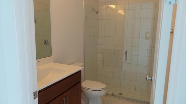 Building Photo - 3008 Franklin Pl
