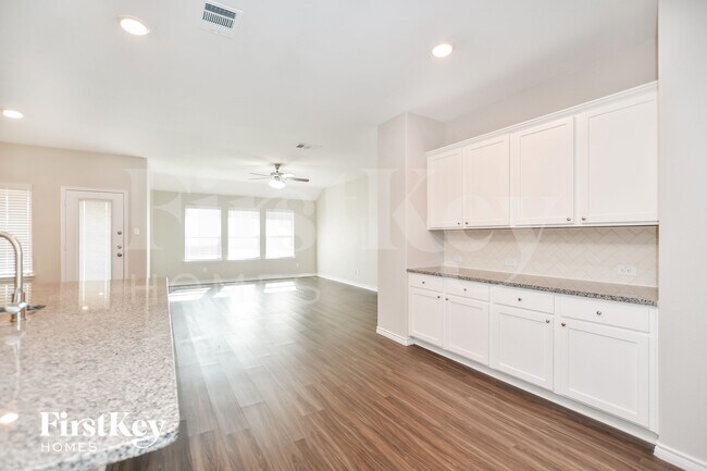 Foto del edificio - 808 Fredericktown Rd