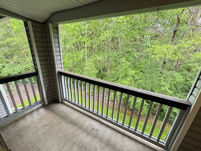 Building Photo - Spacious Condo in Federal Way w/ Garage