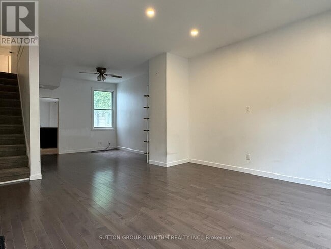 Building Photo - 7 Casimir St