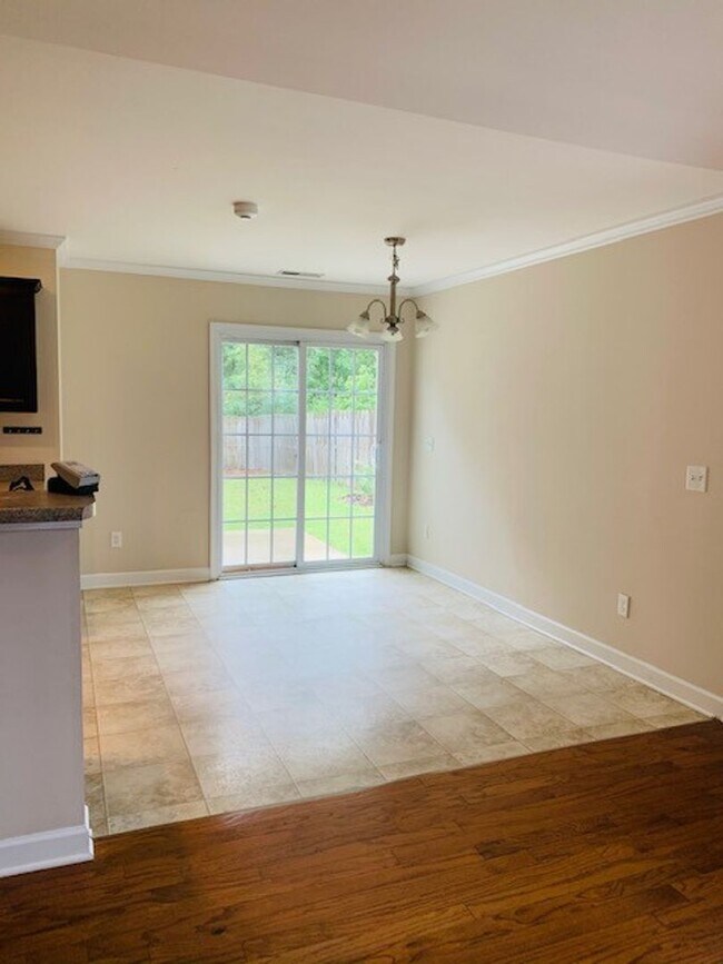 Foto del edificio - 3 Bedroom in The Landing @ Everetts Creek