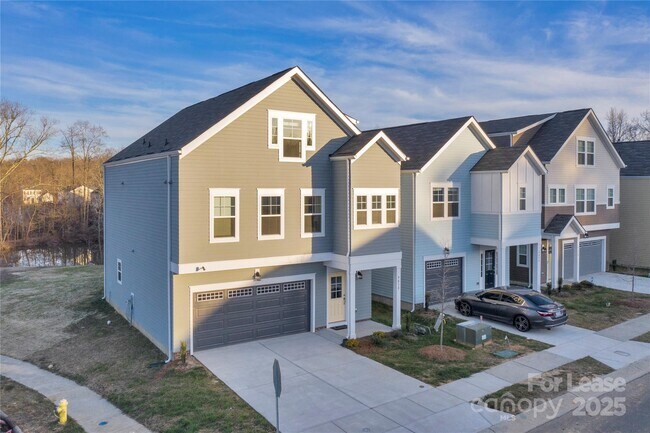 Foto del edificio - 9038 Henry Thoreau Rd