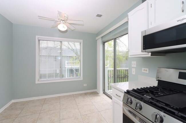 Building Photo - 1520 Commodore Ln