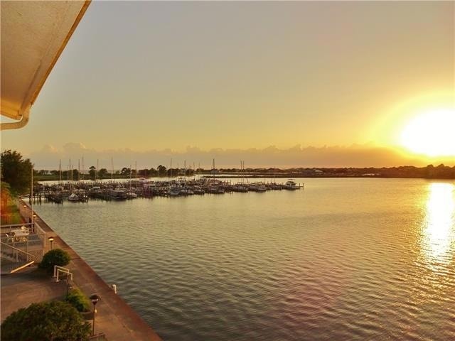 Foto del edificio - 1580 Harbor Dr