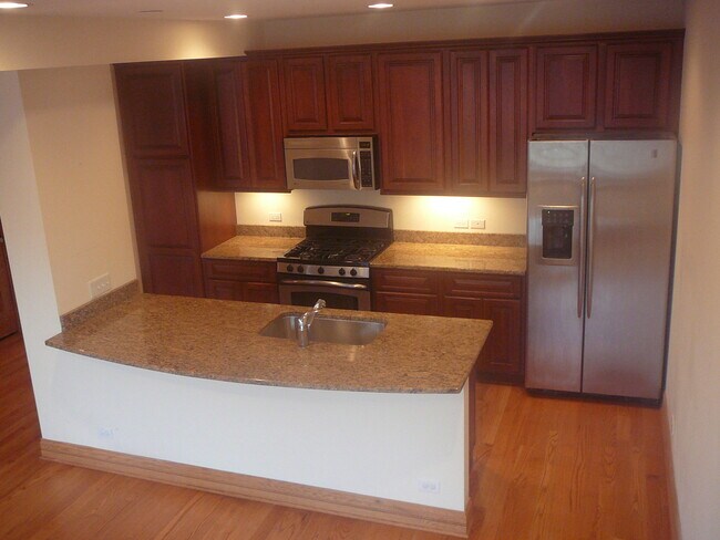 Building Photo - 5062 W Agatite Ave