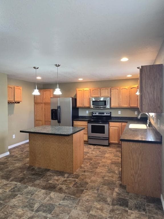 Building Photo - 2316 Lake Helena Dr